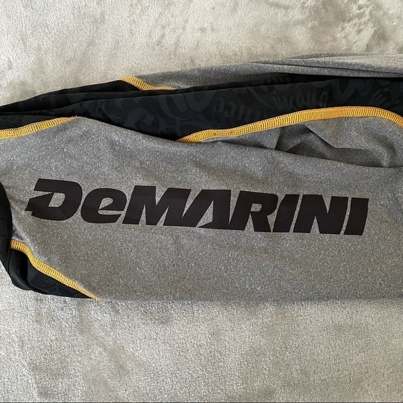 DeMarini Fitted Long Sleeve Mock Neck Active Shirt Black Print Size Medium - Picture 5 of 8